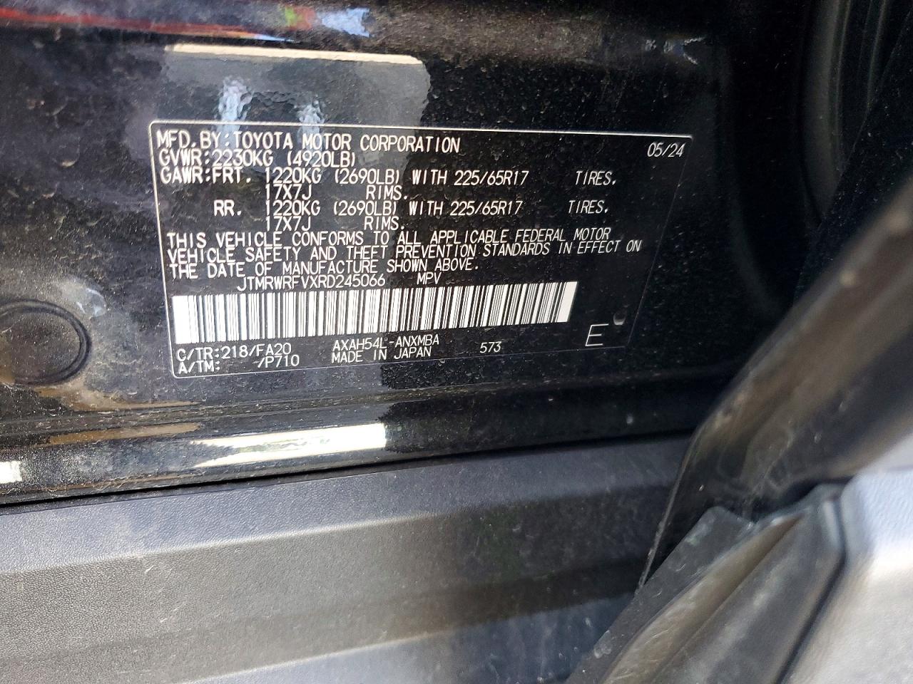 2024 TOYOTA RAV4 XLE photo 25