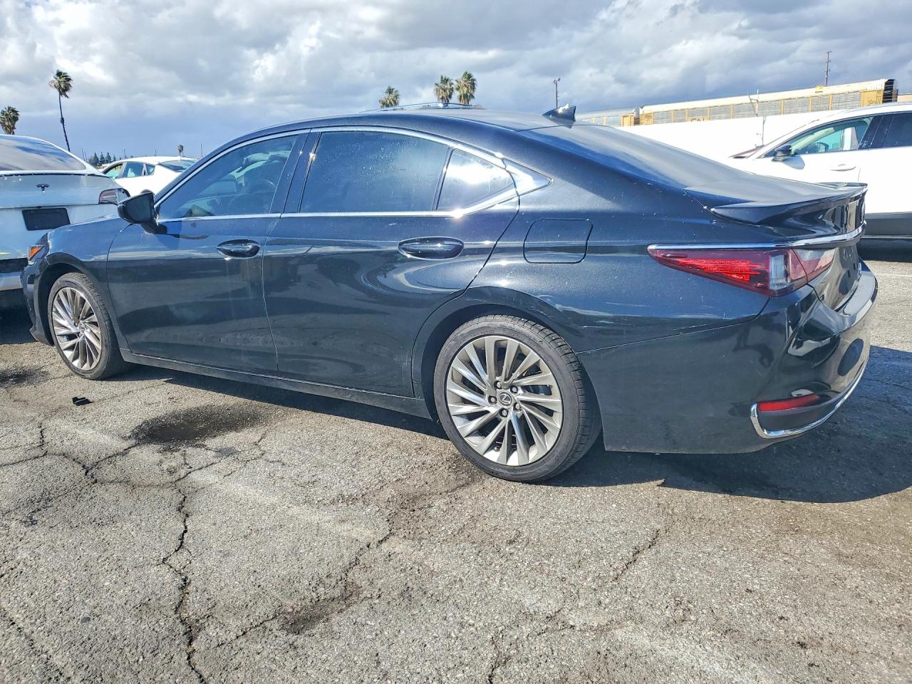 2023 LEXUS ES 300H BASE photo 3