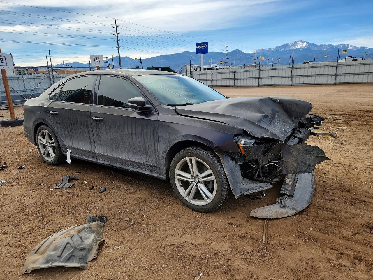 2014 VOLKSWAGEN PASSAT SEL photo 4