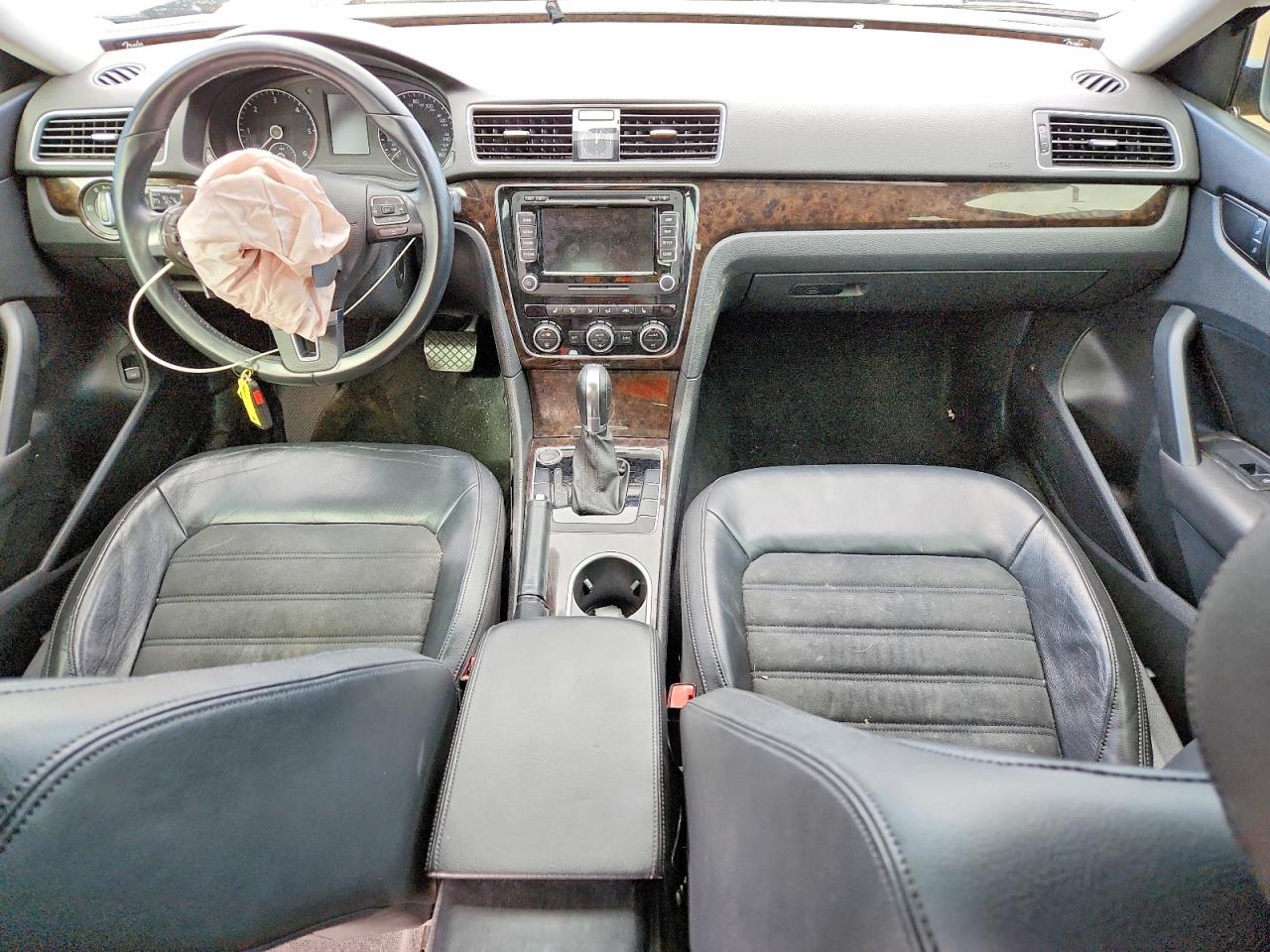 2014 VOLKSWAGEN PASSAT SEL photo 8
