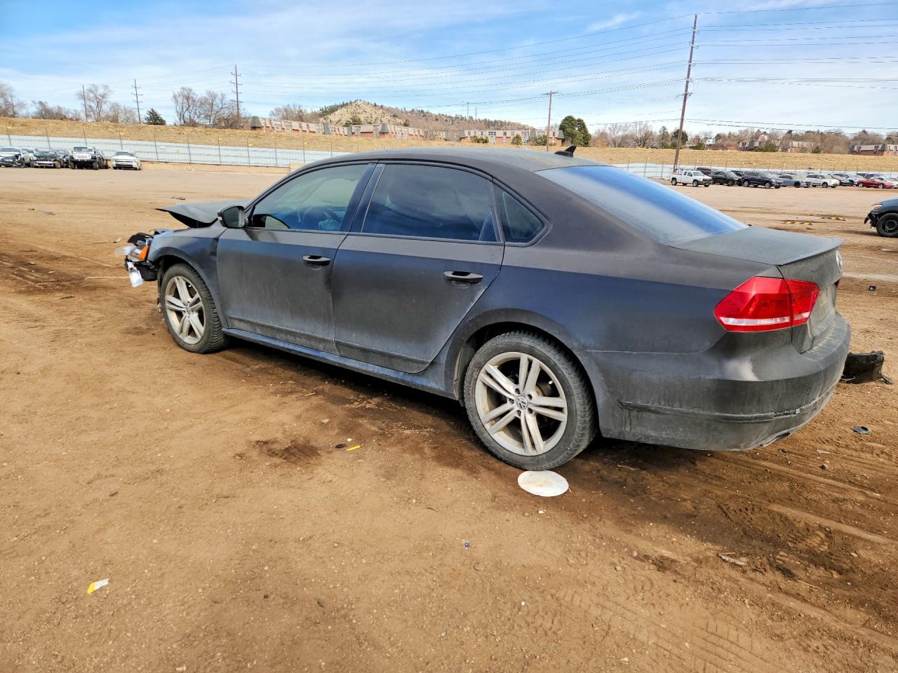 2014 VOLKSWAGEN PASSAT SEL photo 2