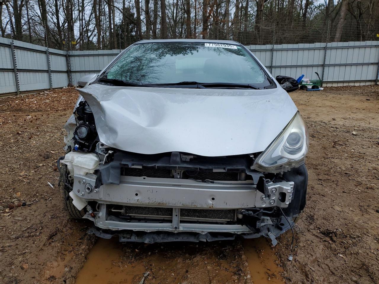 2015 TOYOTA PRIUS C photo 5