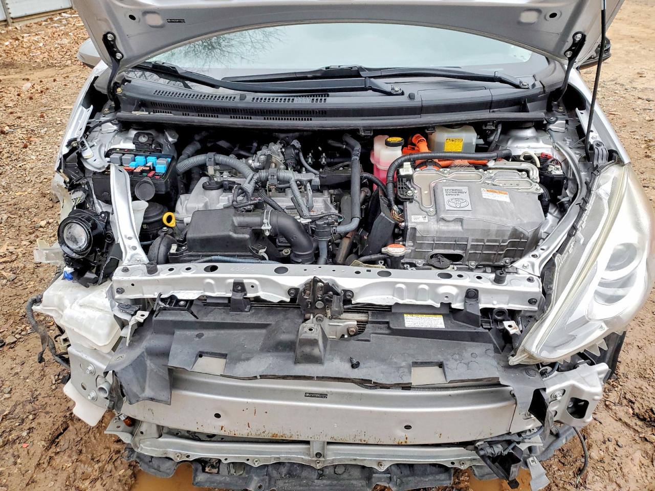 2015 TOYOTA PRIUS C photo 11