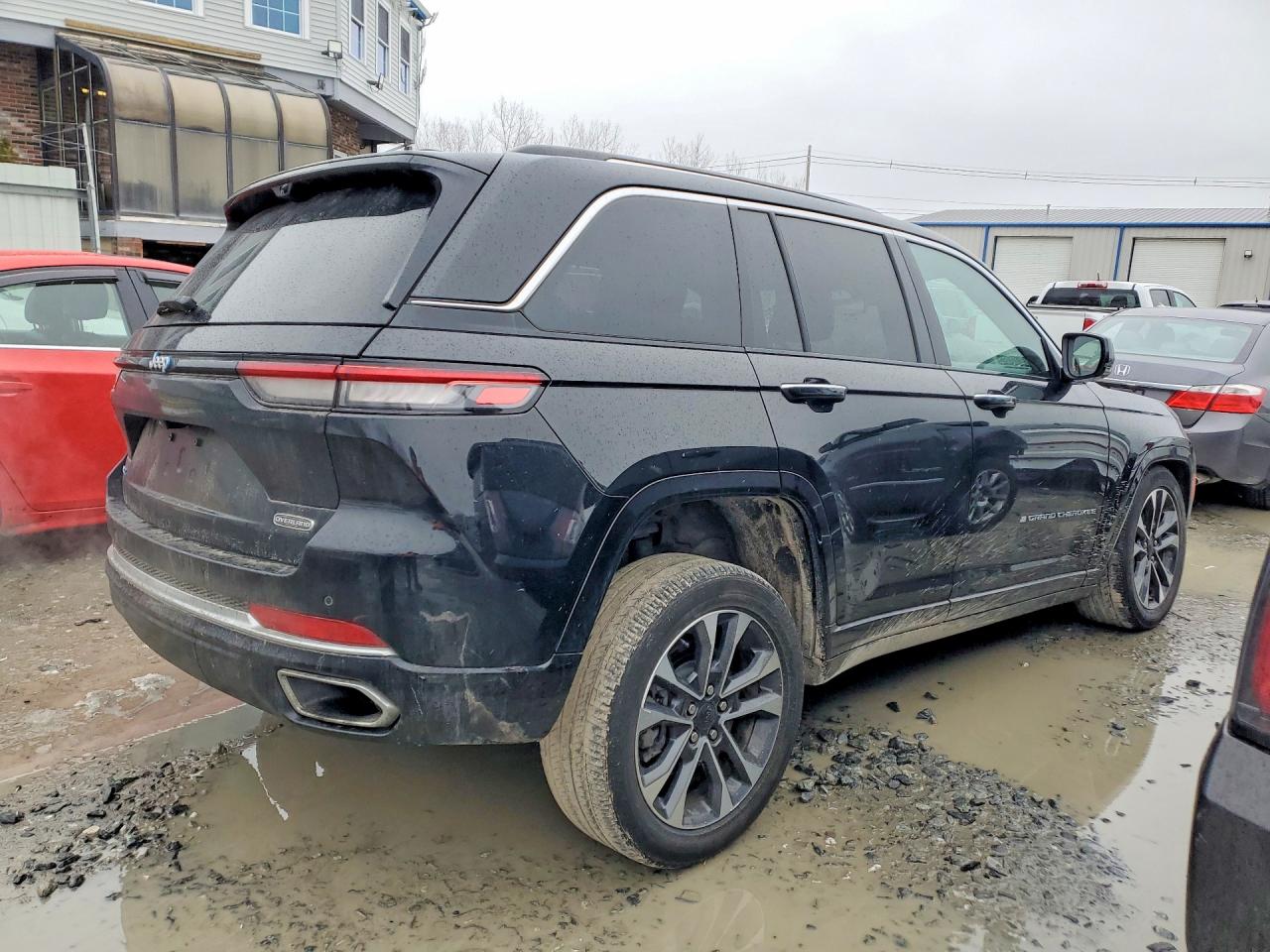 2023 JEEP GRAND CHEROKEE OVERLAND 4XE photo 5