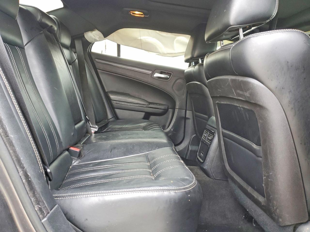 2015 CHRYSLER 300 S photo 19