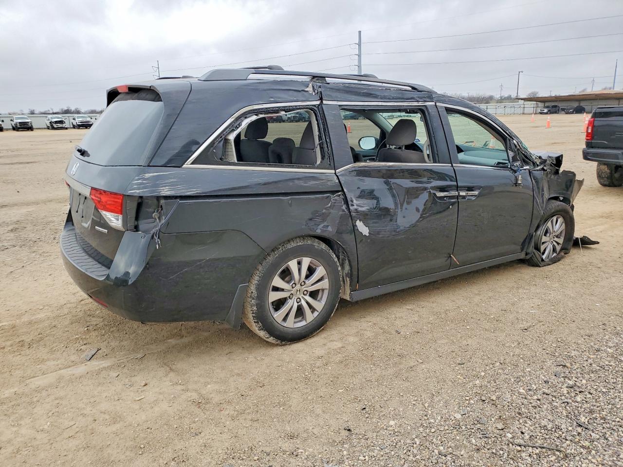 2016 HONDA ODYSSEY SE photo 5