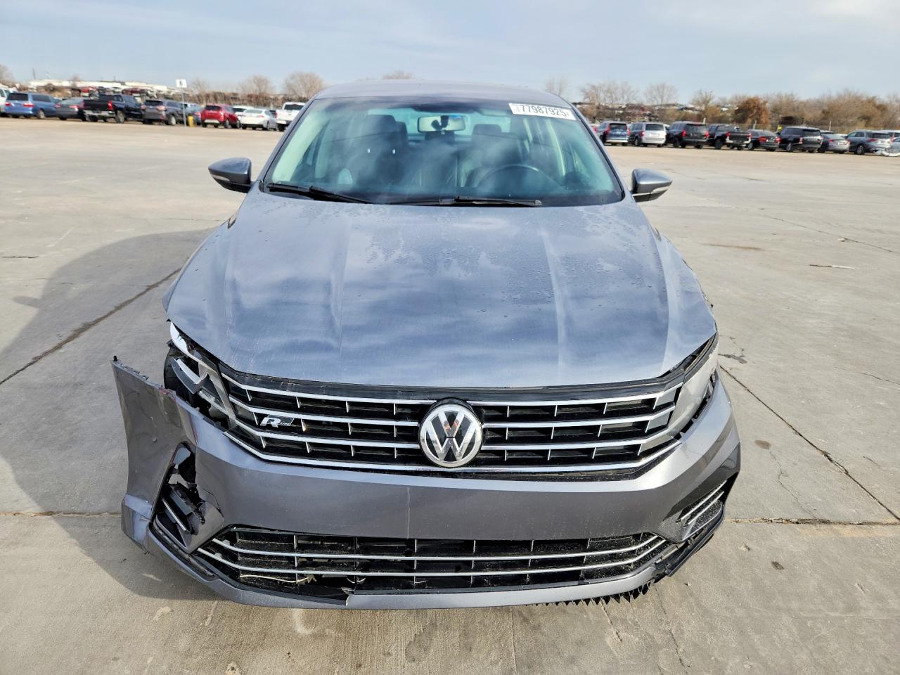 2018 VOLKSWAGEN PASSAT S photo 13