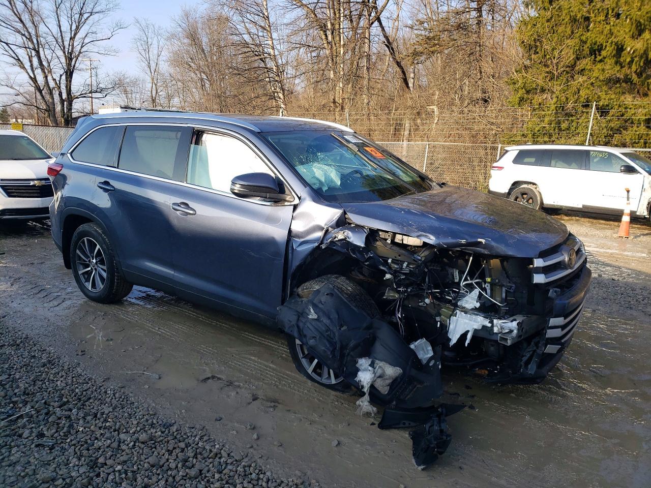 2019 TOYOTA HIGHLANDER SE photo 7