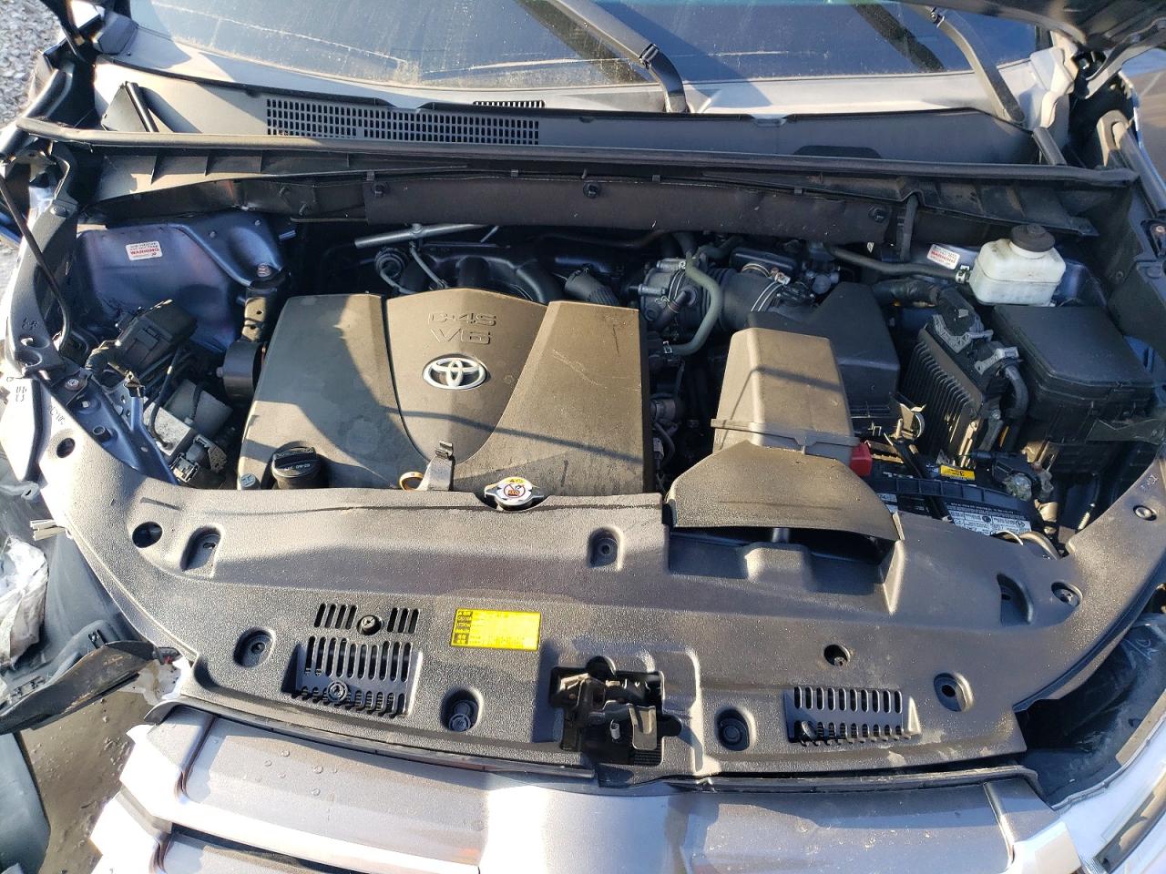 2019 TOYOTA HIGHLANDER SE photo 23