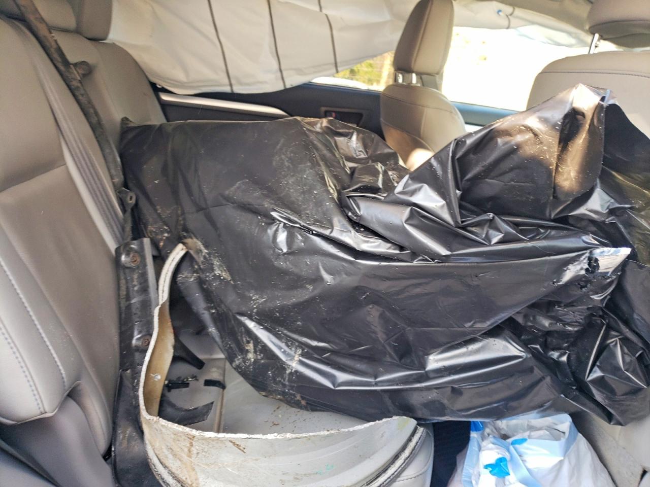 2019 TOYOTA HIGHLANDER SE photo 21