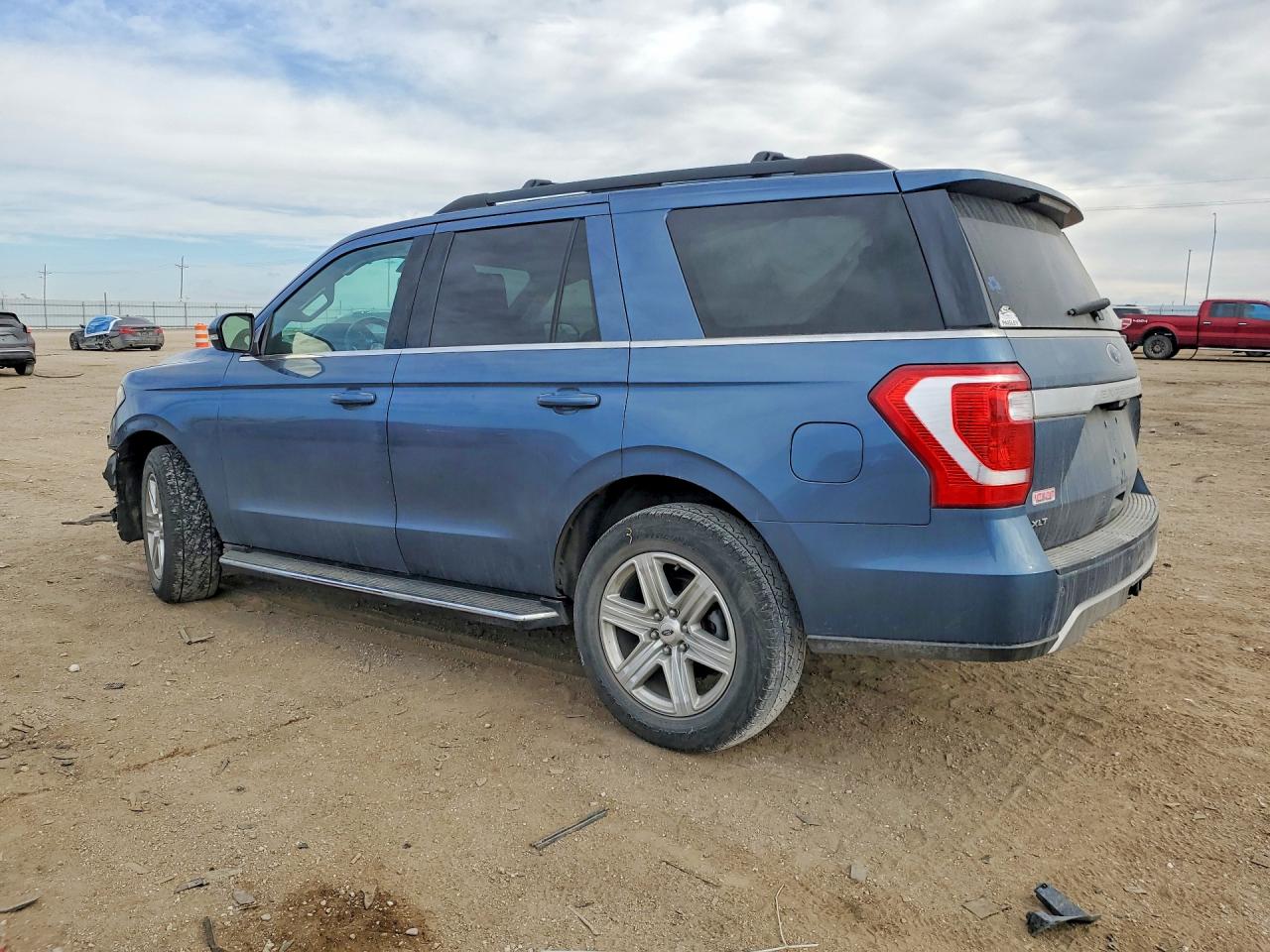 2018 FORD EXPEDITION XLT photo 3