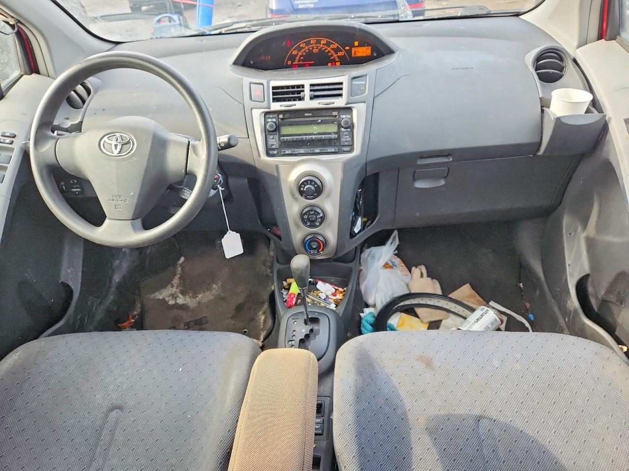 2010 TOYOTA YARIS photo 15