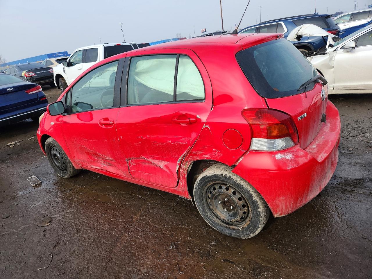 2010 TOYOTA YARIS photo 3