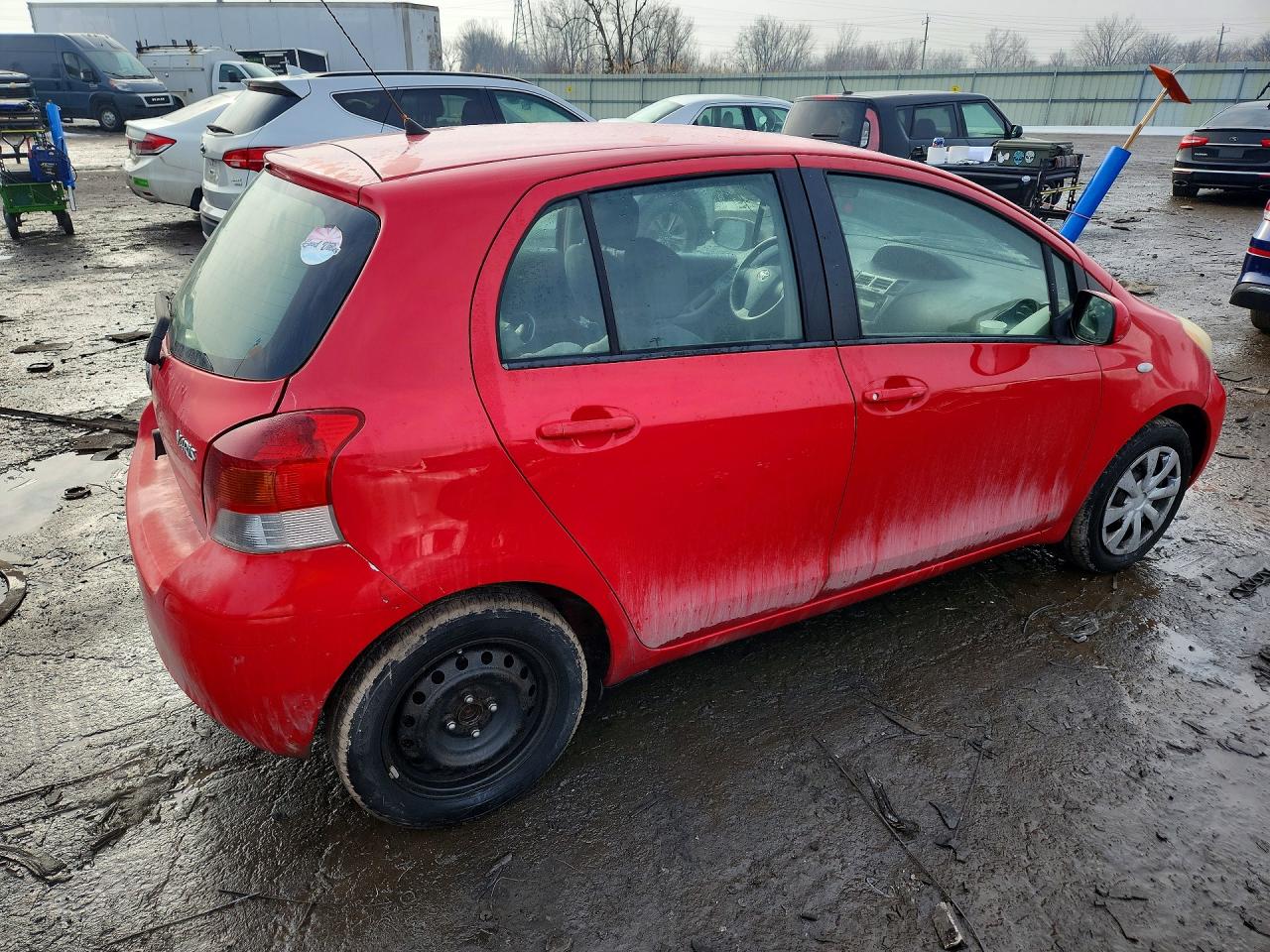 2010 TOYOTA YARIS photo 5