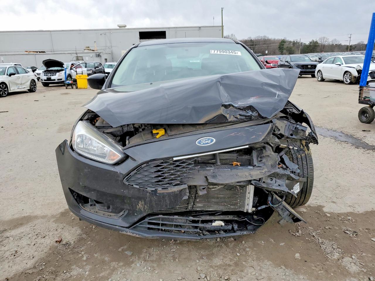 2018 FORD FOCUS SE photo 5
