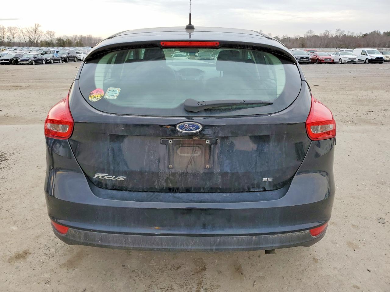 2018 FORD FOCUS SE photo 6