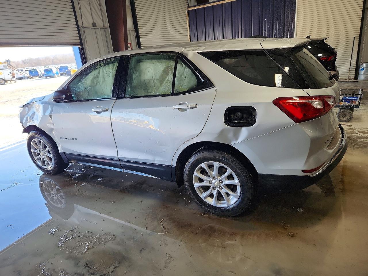 2018 CHEVROLET EQUINOX LS photo 3