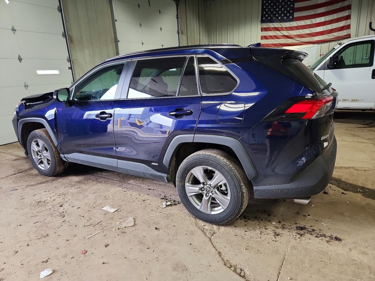 2025 TOYOTA RAV4 photo 2