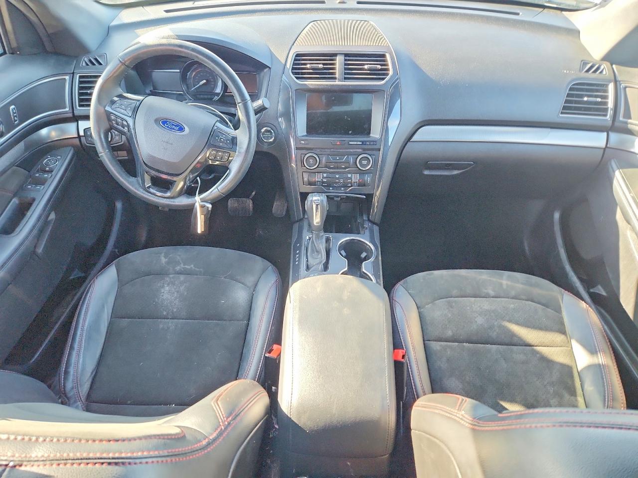 2018 FORD EXPLORER XLT photo 15