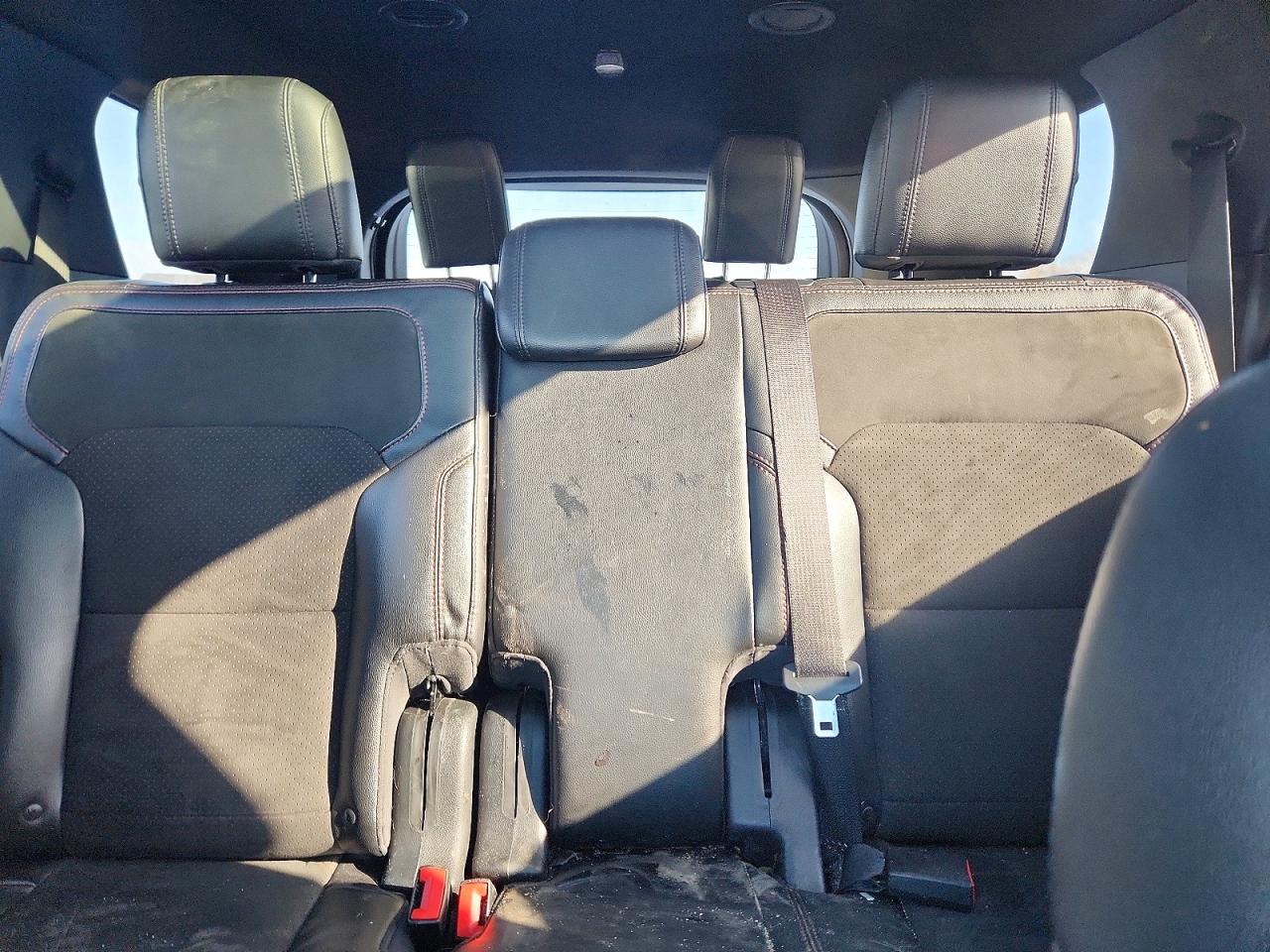 2018 FORD EXPLORER XLT photo 19