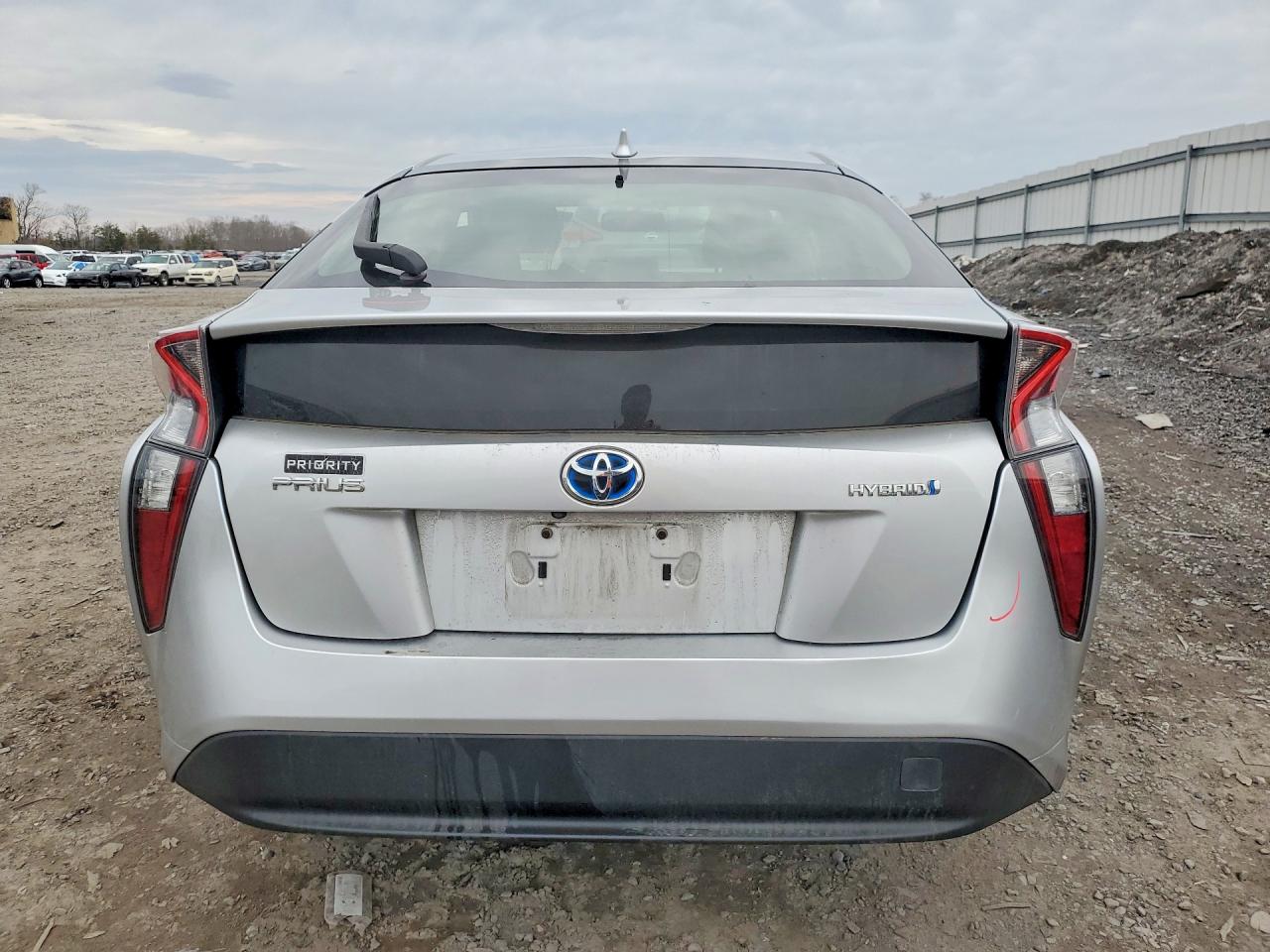2016 TOYOTA PRIUS FOUR photo 6