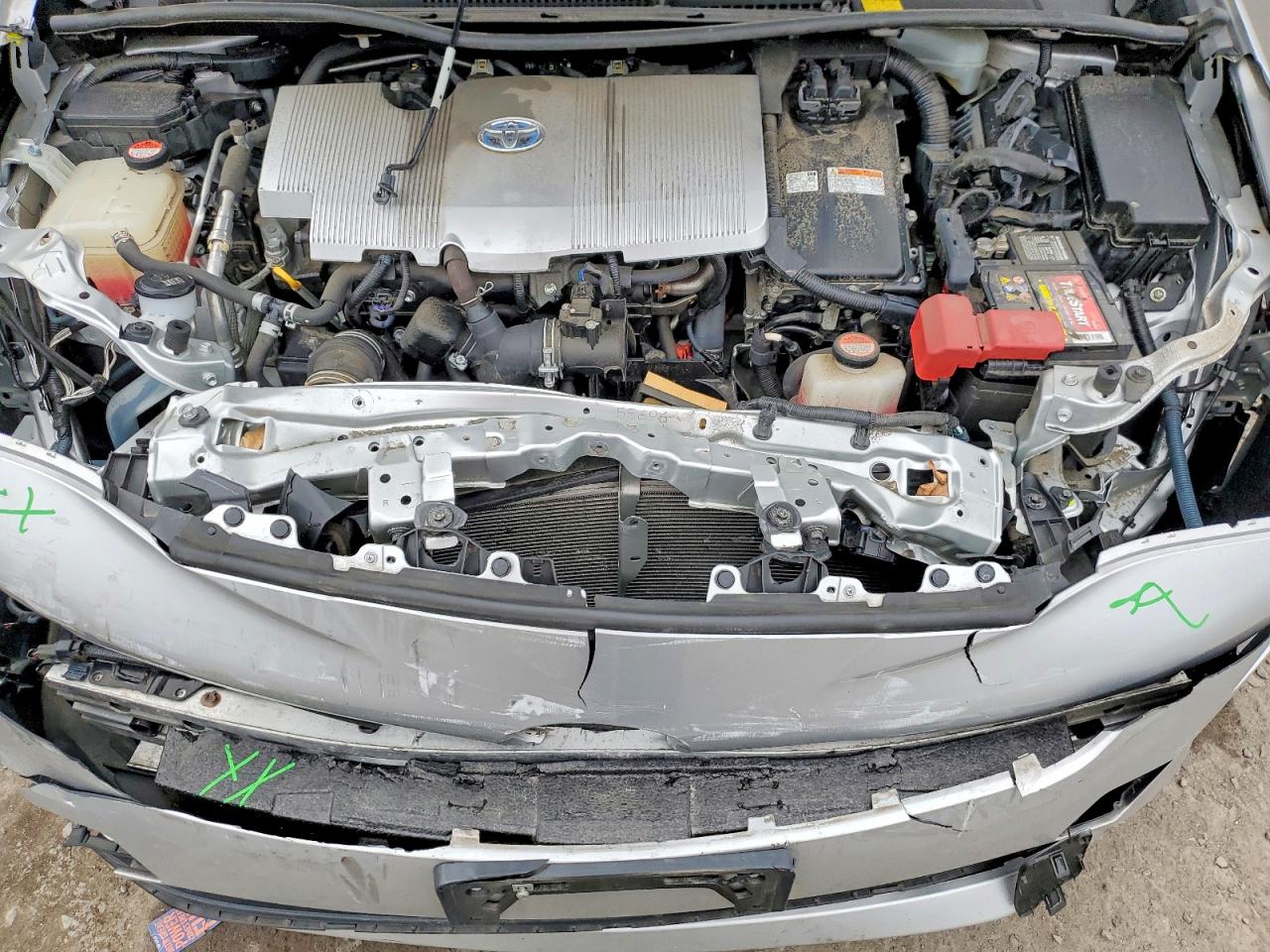2016 TOYOTA PRIUS FOUR photo 11