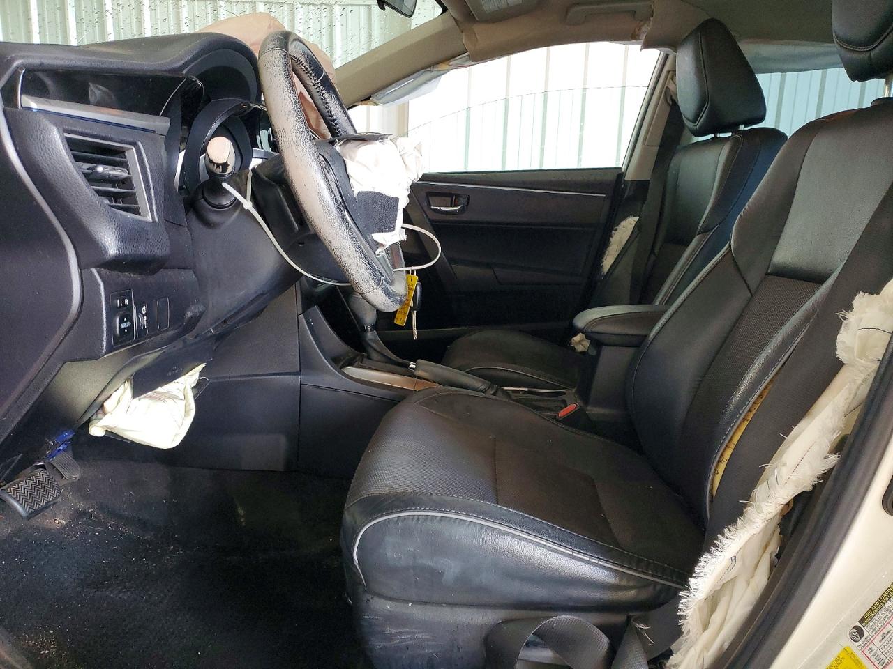 2015 TOYOTA COROLLA S PLUS photo 19
