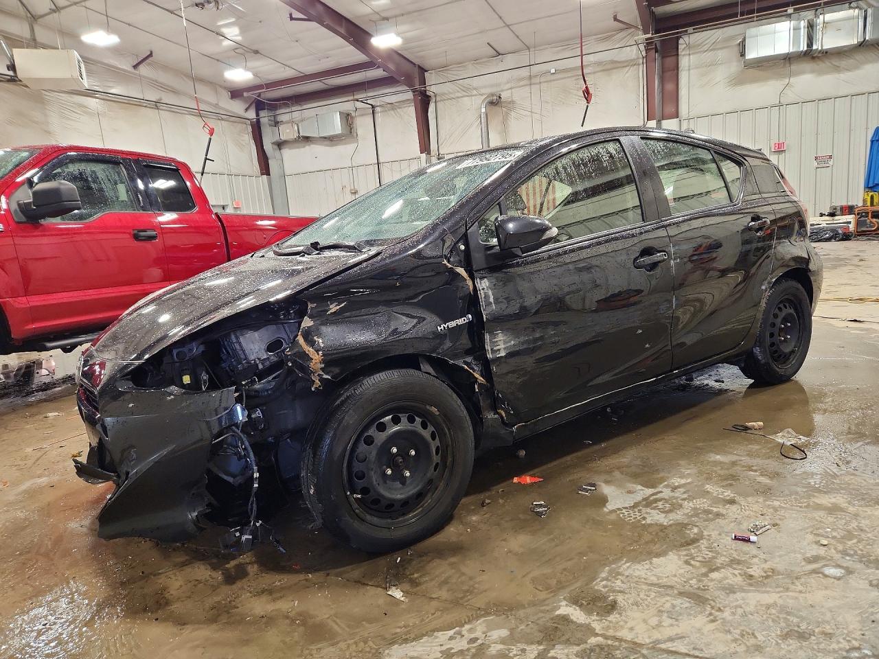 2016 TOYOTA PRIUS C