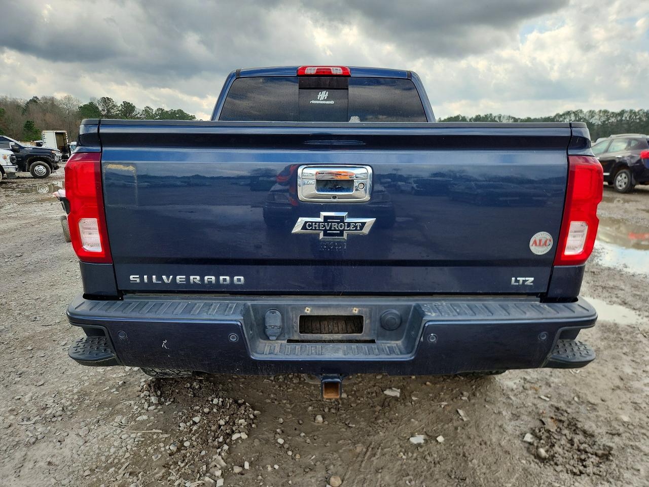 2018 CHEVROLET SILVERADO K1500 LTZ photo 6