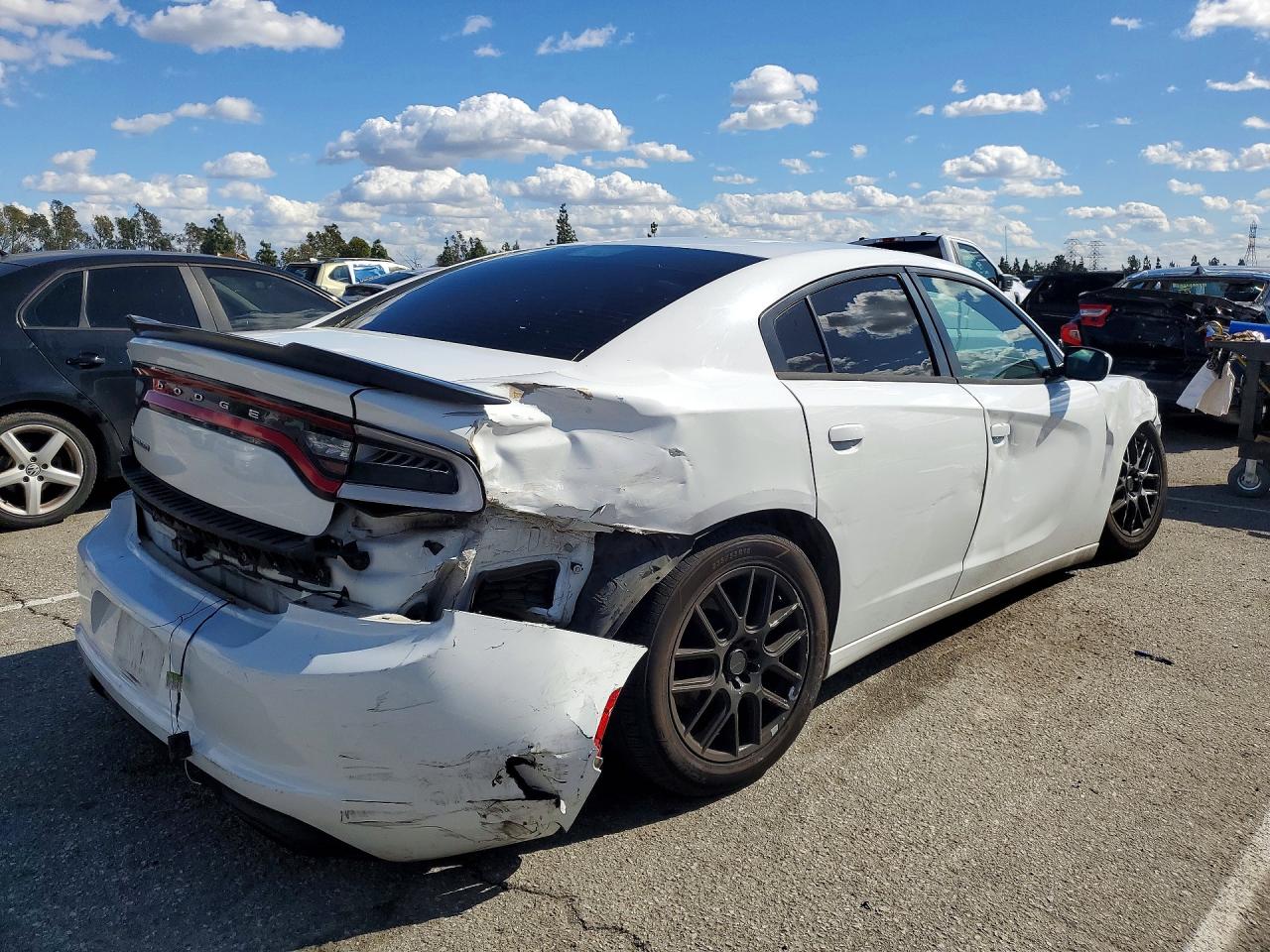 2016 DODGE CHARGER SE photo 3