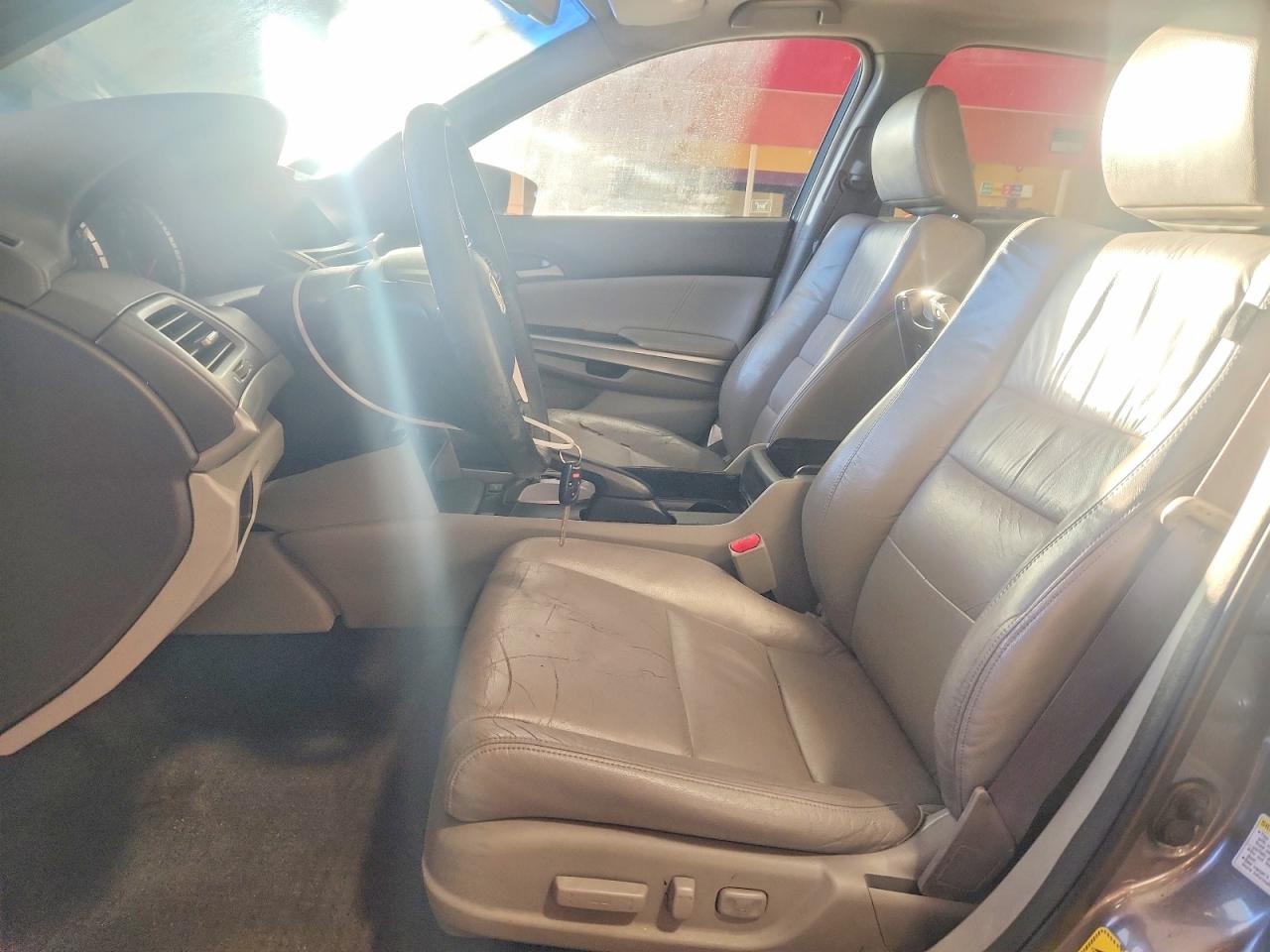 2009 HONDA ACCORD EXL photo 13