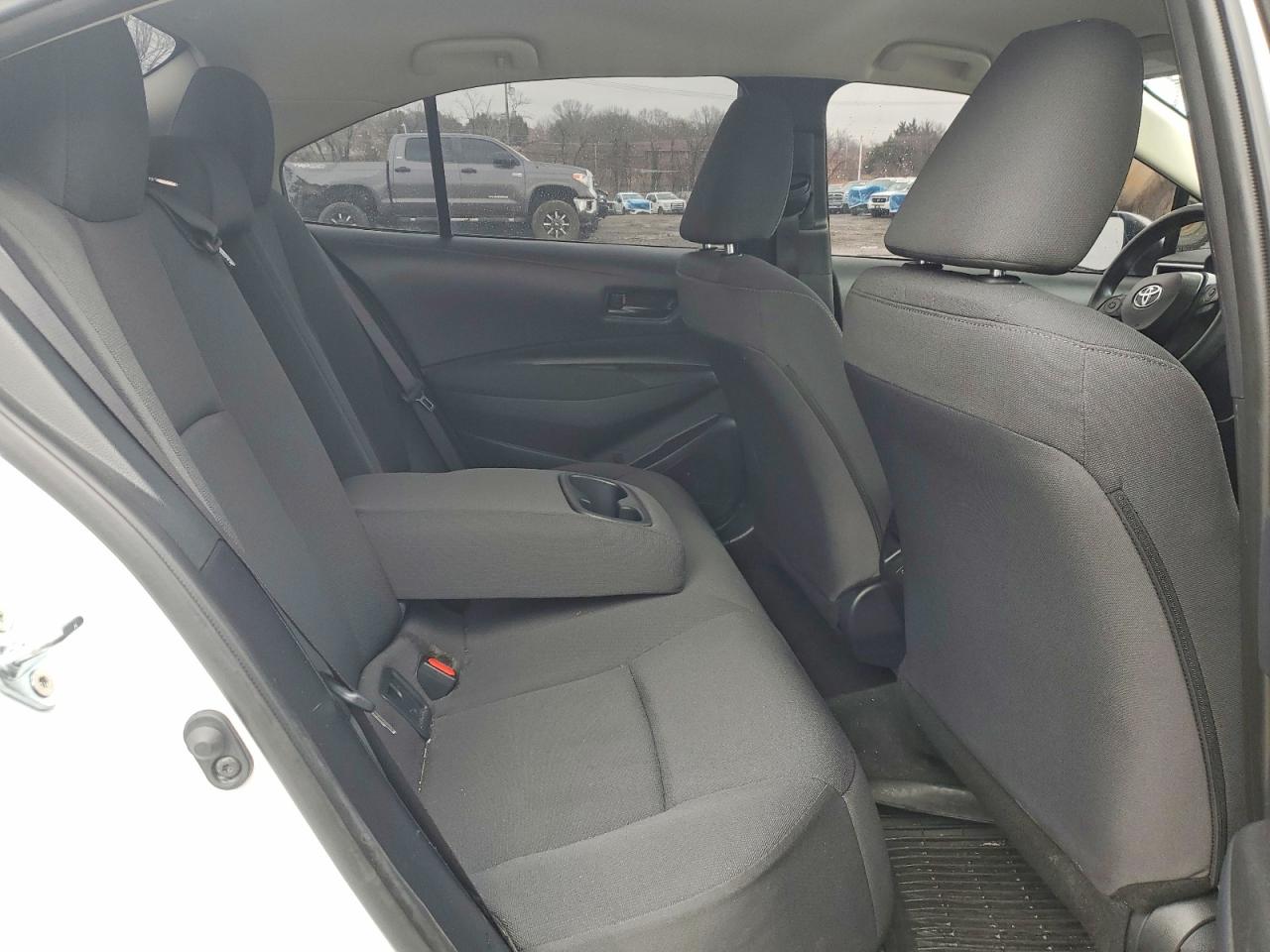 2025 TOYOTA COROLLA LE photo 19