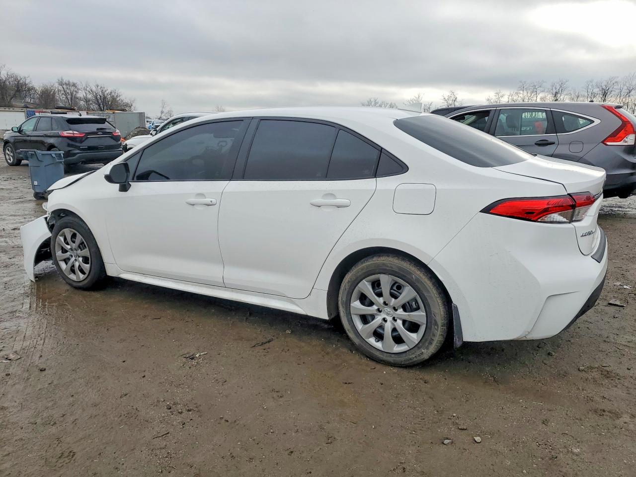 2025 TOYOTA COROLLA LE photo 3