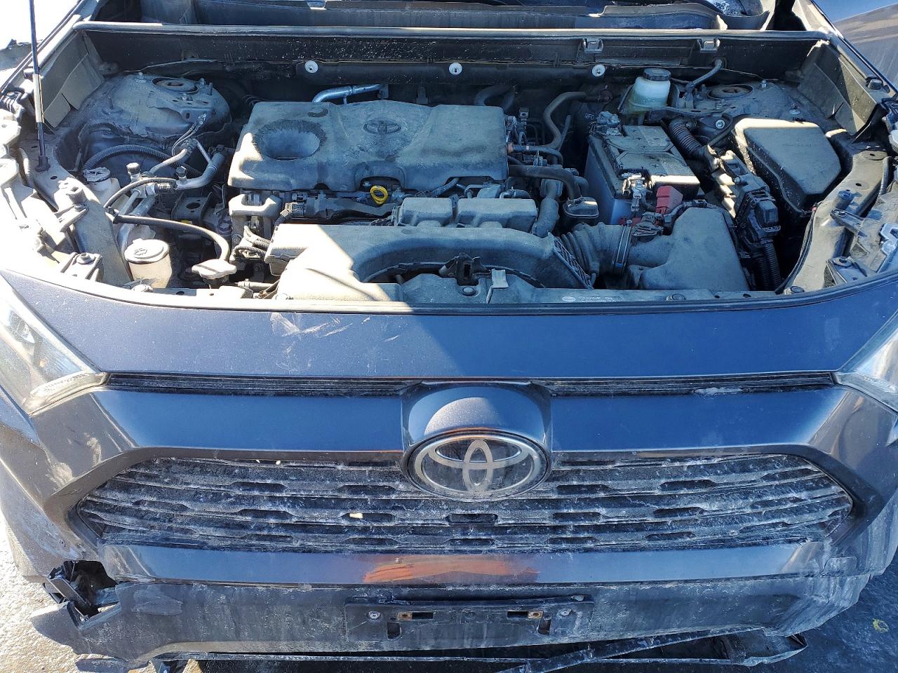 2019 TOYOTA RAV4 LE photo 31
