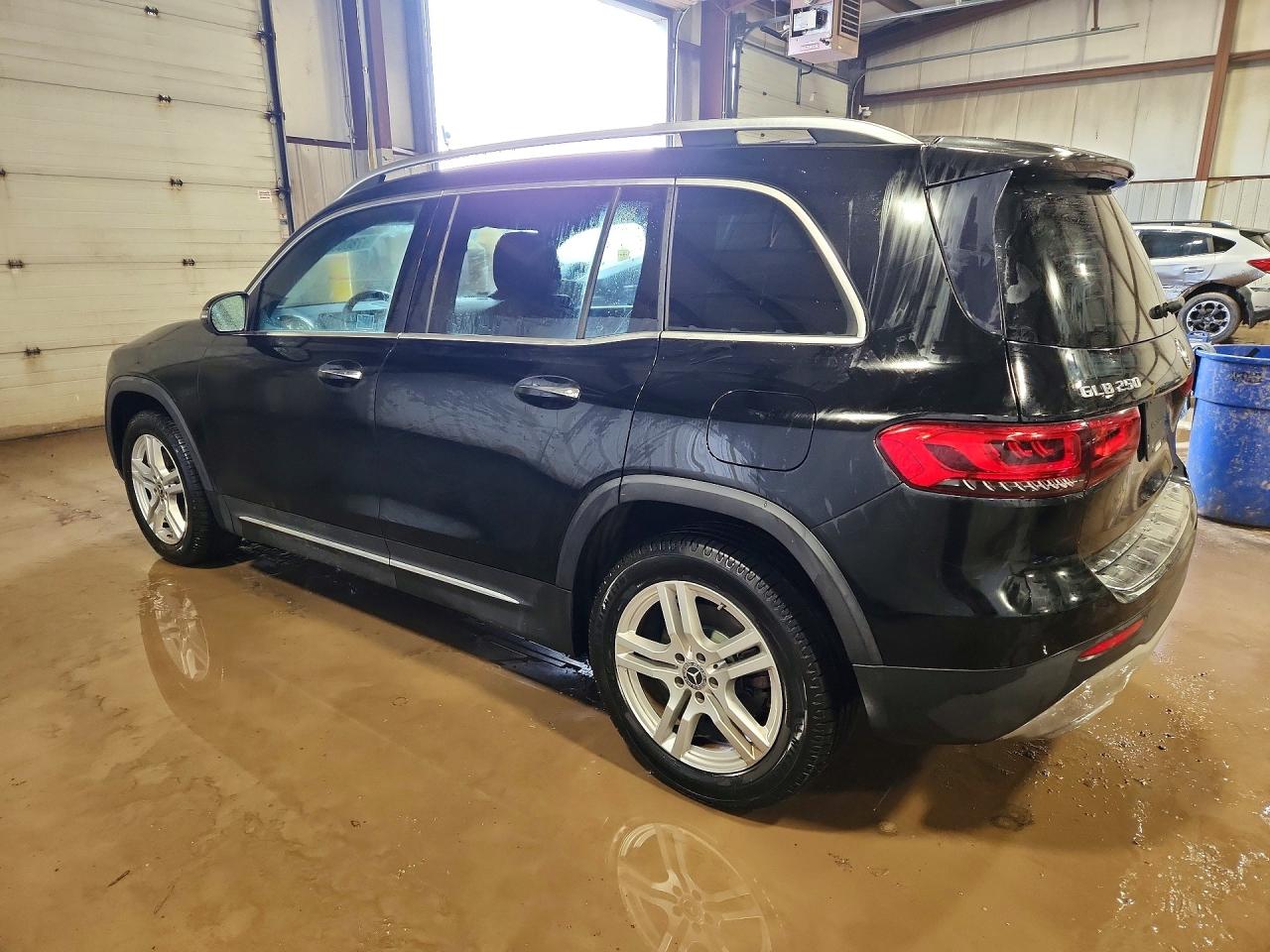2021 MERCEDES-BENZ GLB 250 4MATIC photo 4