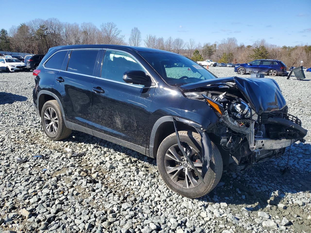 2019 TOYOTA HIGHLANDER LE photo 7