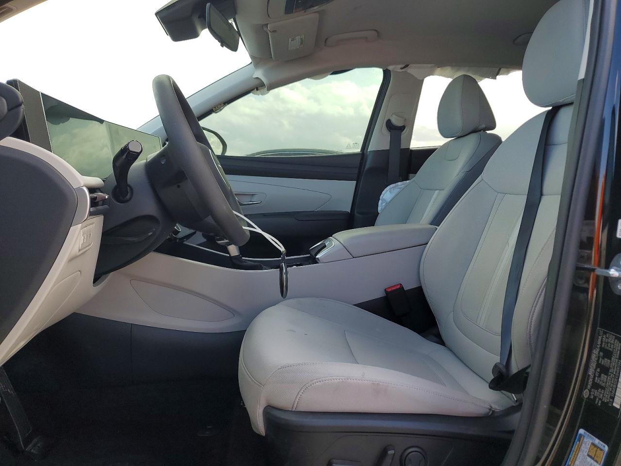 2025 HYUNDAI TUCSON SEL photo 13