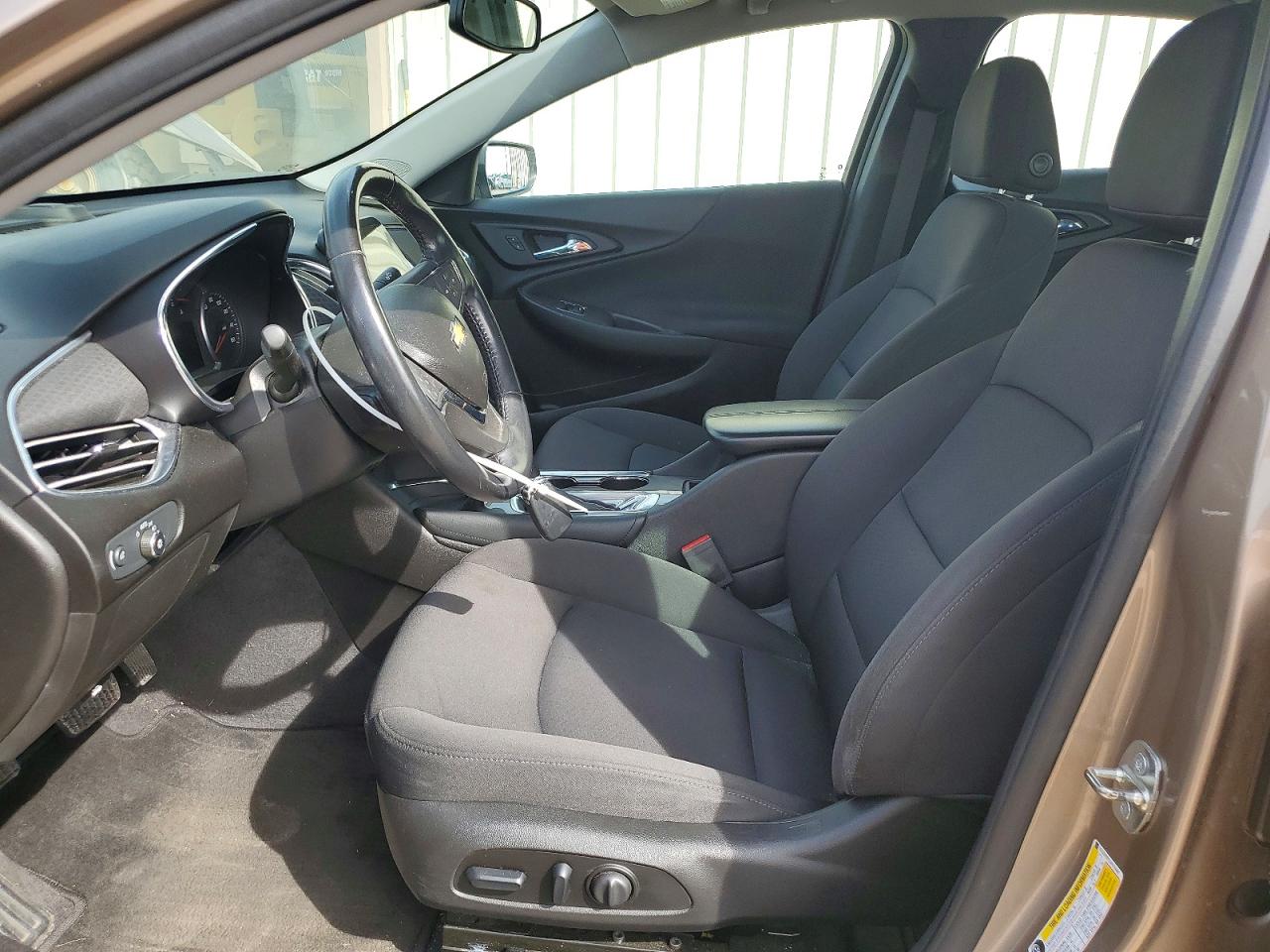 2018 CHEVROLET MALIBU LT photo 13