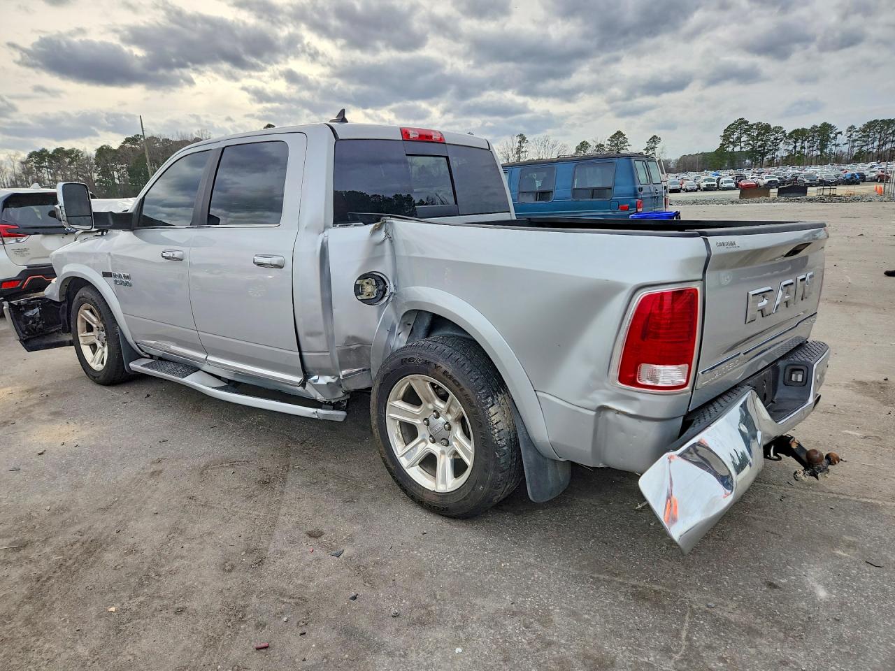 2016 RAM 1500 LONGHORN photo 3