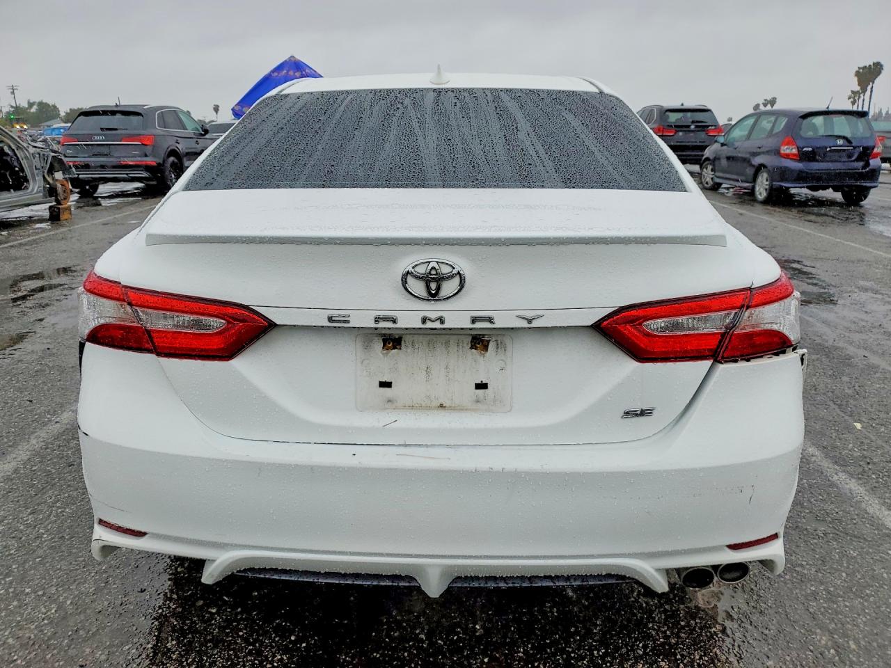 2020 TOYOTA CAMRY SE photo 6