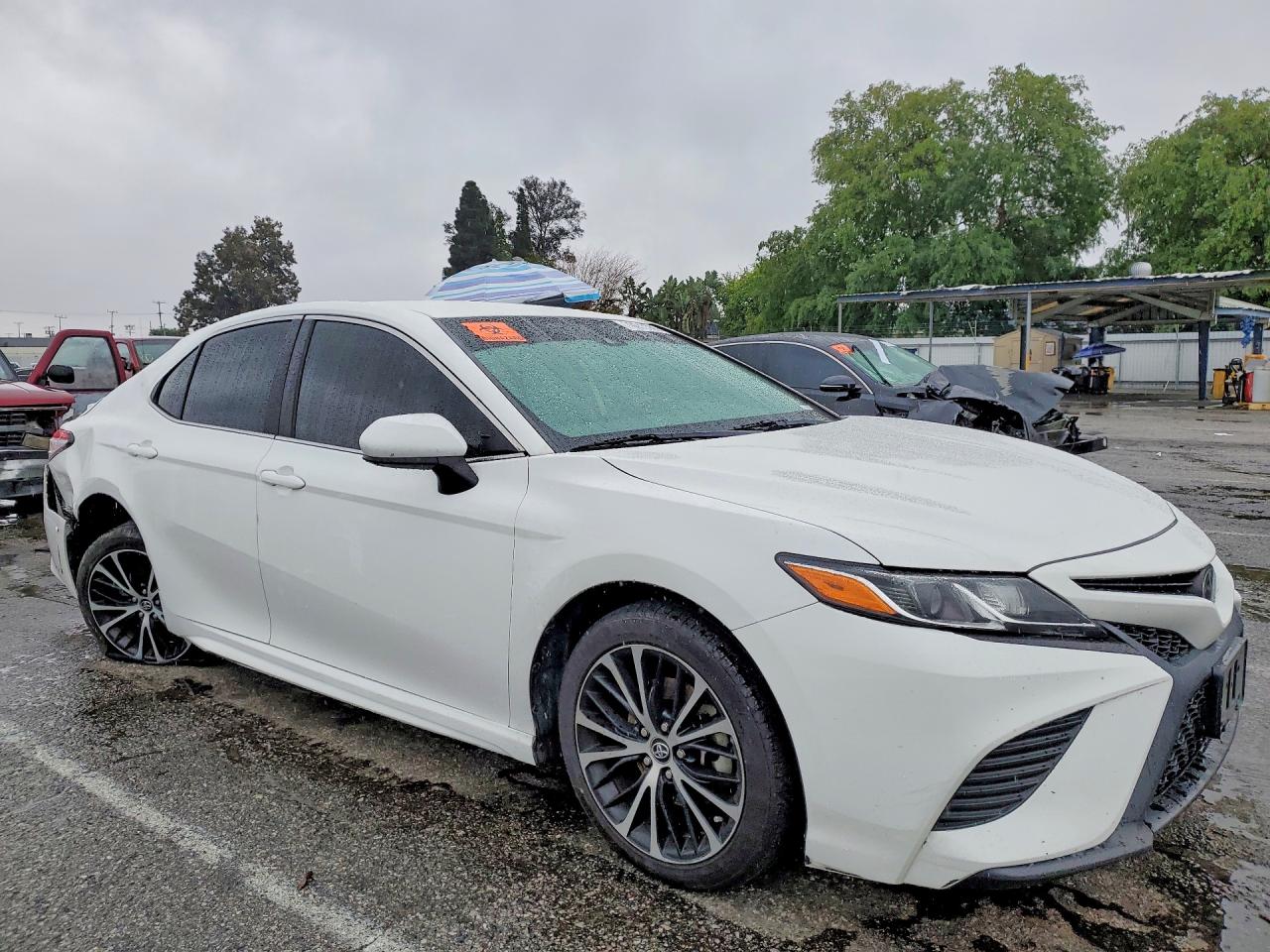 2020 TOYOTA CAMRY SE photo 4