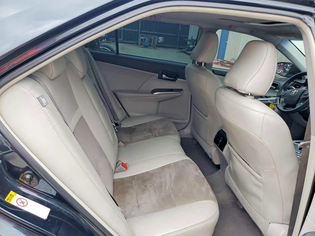 2014 TOYOTA CAMRY HYBRID photo 28