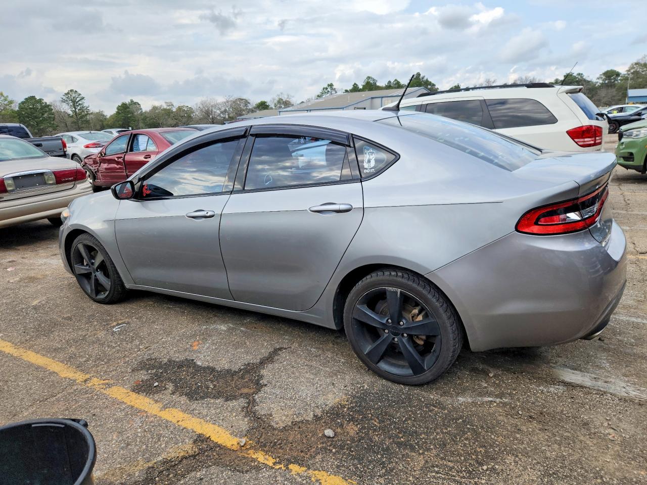 2015 DODGE DART SXT photo 3