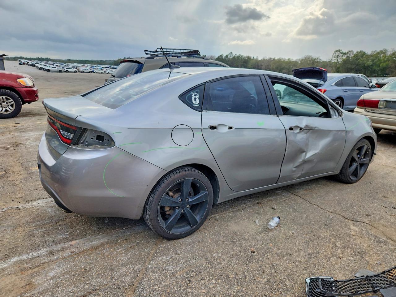 2015 DODGE DART SXT photo 5