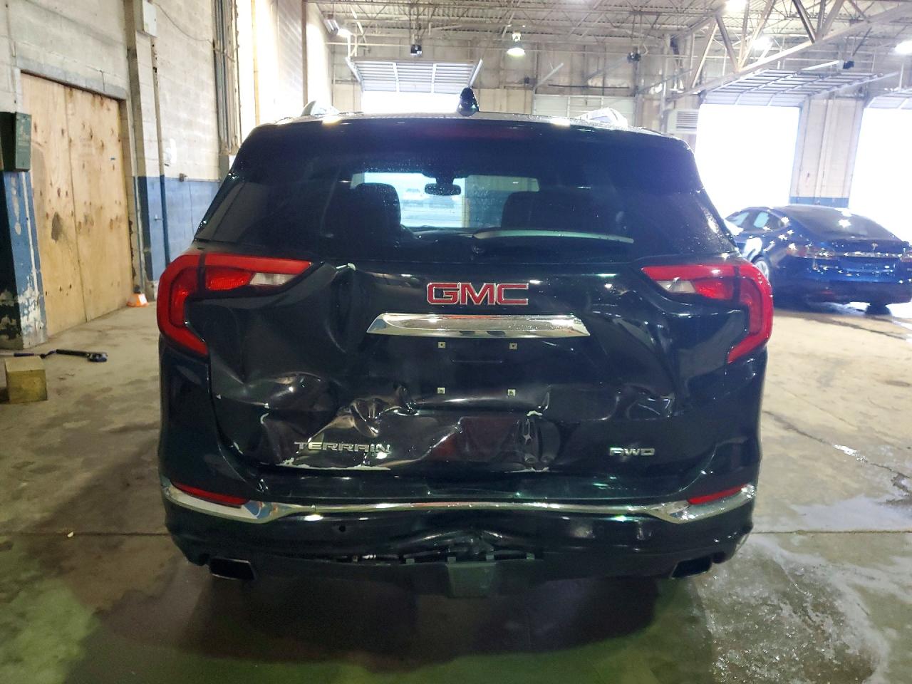 2018 GMC TERRAIN DENALI photo 6