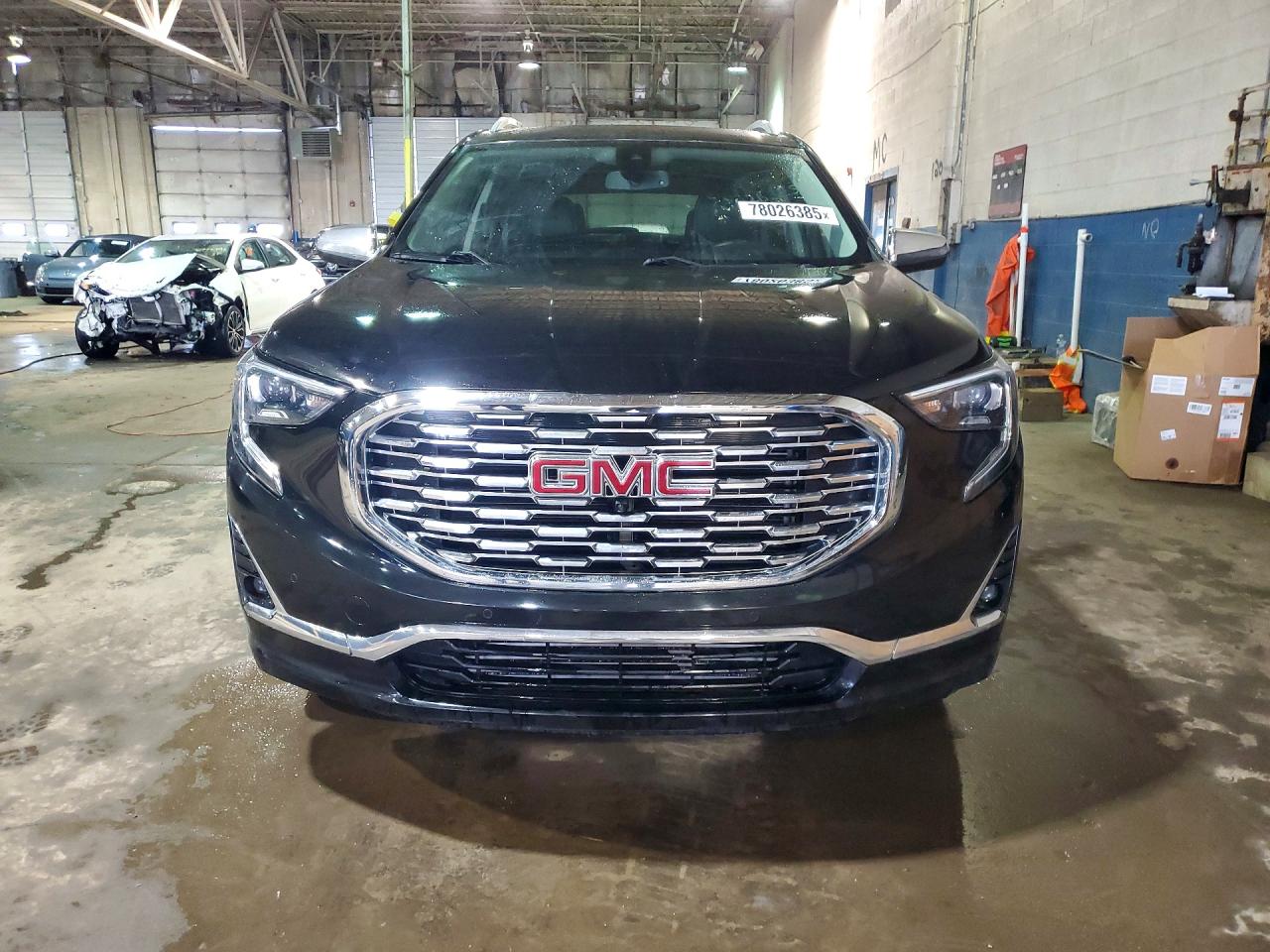 2018 GMC TERRAIN DENALI photo 5