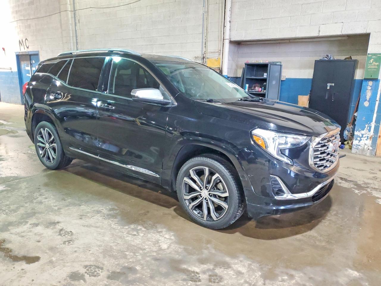 2018 GMC TERRAIN DENALI photo 4