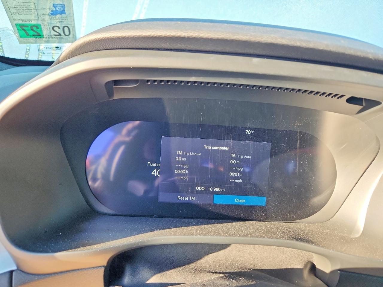 2024 VOLVO XC40 CORE photo 9