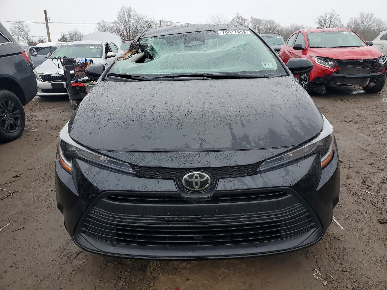 2025 TOYOTA COROLLA LE photo 13