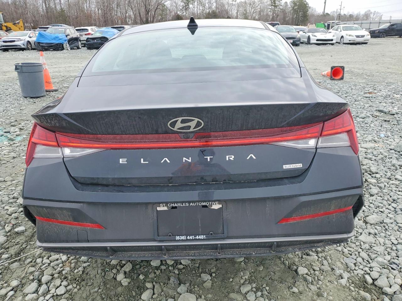 2025 HYUNDAI ELANTRA BLUE photo 11